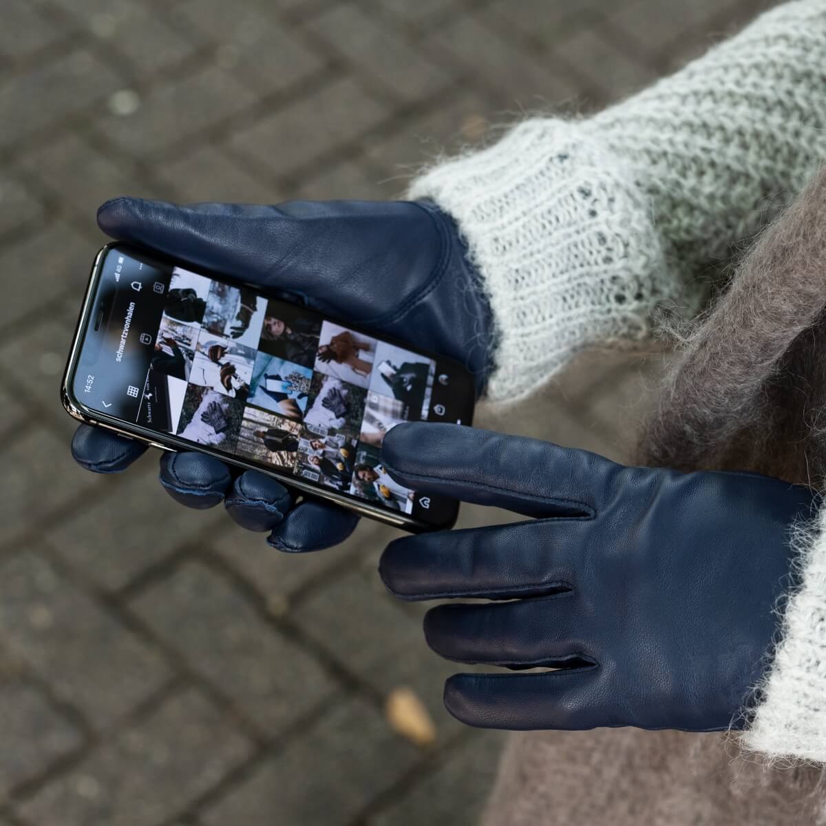 Ivy (blue) – sheepskin leather gloves with wool/cashmere lining & touchscreen feature  - Schwartz & von Halen - US - 6