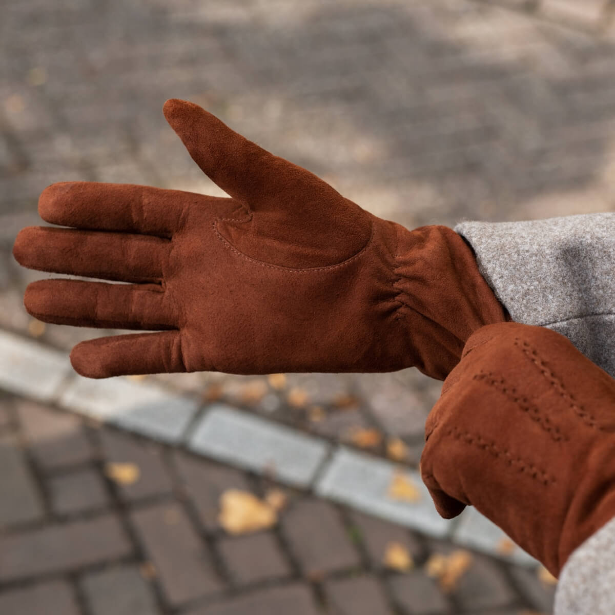 Elizabeth (brown) - suede leather gloves with warm faux fur lining - Schwartz & von Halen - US - 10