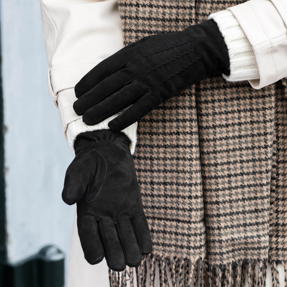 Elizabeth (black) - suede leather gloves with warm faux fur lining - Schwartz & von Halen - US - 12